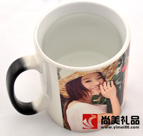 黑色高光变色杯