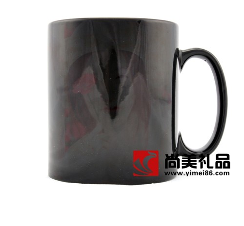 黑色高光变色杯