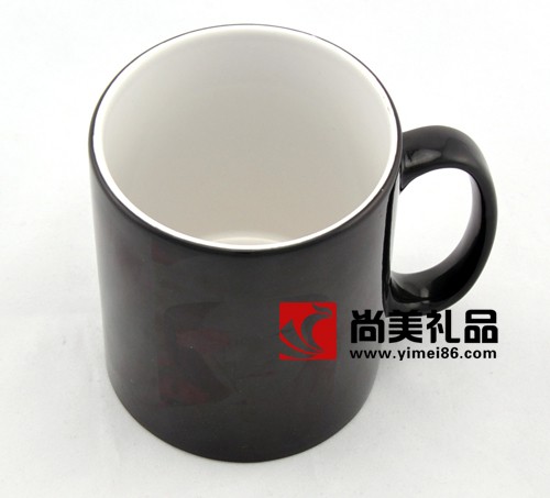 黑色高光变色杯