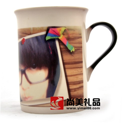 黑色骨瓷变色杯