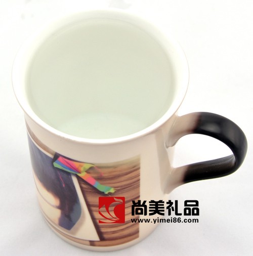 黑色骨瓷变色杯