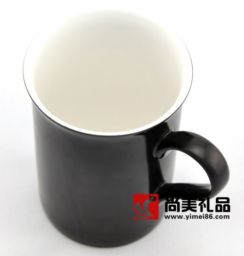 黑色骨瓷变色杯