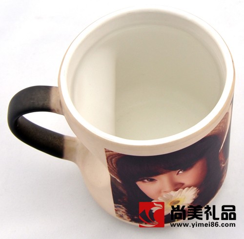 黑色桃心变色杯