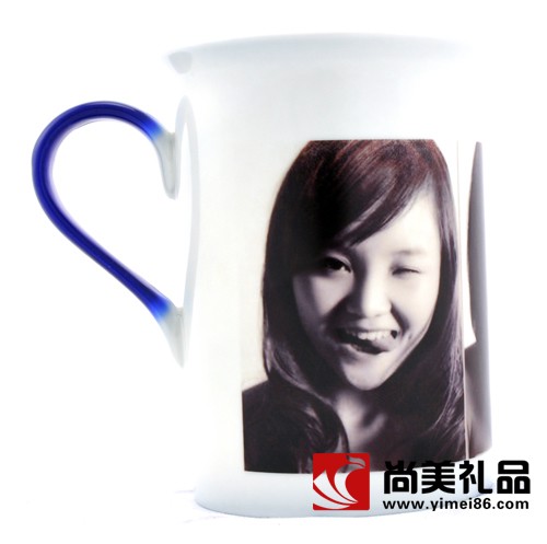 蓝色骨瓷变色杯