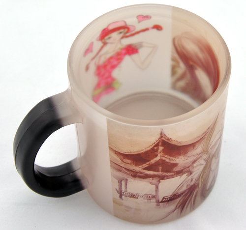 黑色玻璃变色杯